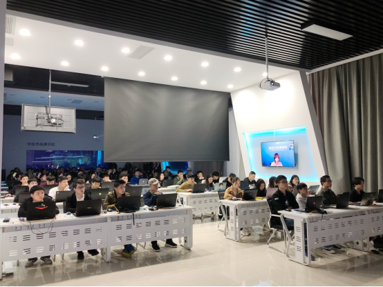 推进产教融合深化校企合作——世界杯官网2019年职业教育宣传活动周拉开序幕
